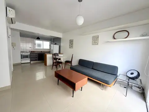 Congreso 5400, Piso 1