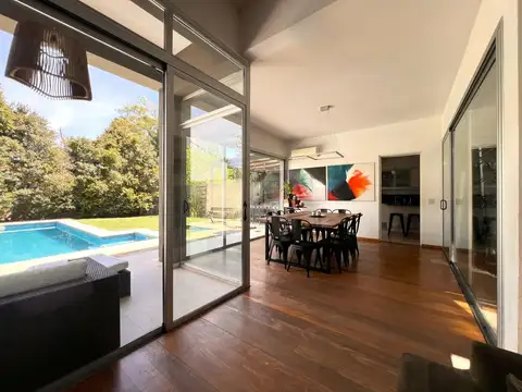 Casa en Venta en La Horqueta, USD 520.000