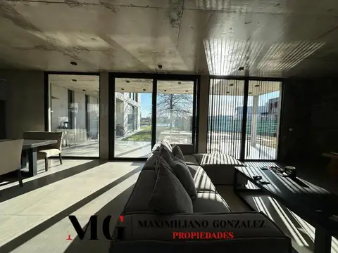 Casa en Alquiler de 5 dormitorios