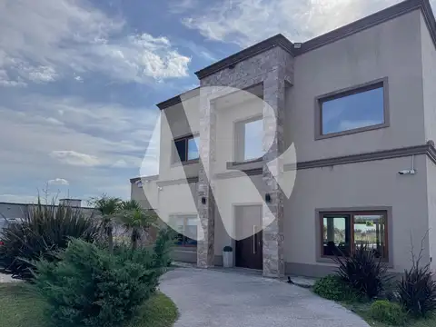 Casa en Venta de 4 dormitorios