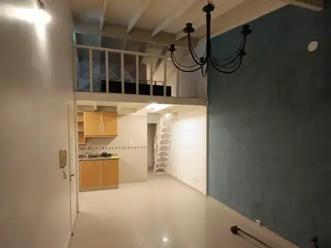 Departamento en Venta de 2 Ambientes en Munro-Oeste con Cochera