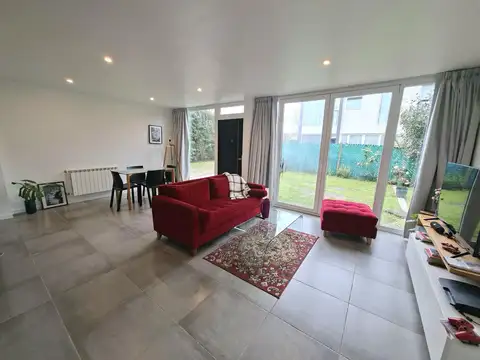 Depto Tipo Casa en Venta con 2 cocheras