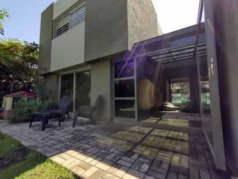 Casa 7 ambientes con 3 baños