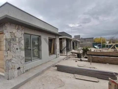 Casa en Venta en Lujan De Cuyo, USD 180.000