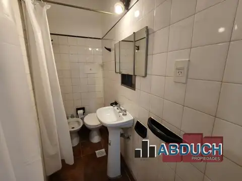 Depto Tipo Casa en Alquiler 40 años
