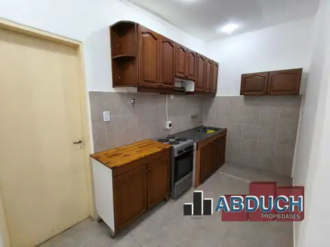 Depto Tipo Casa en Alquiler en Villa Ballester, $ 650.000
