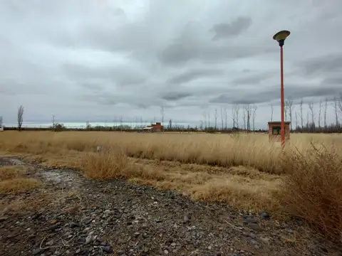 Terreno en Venta en General Fernandez Oro, USD 16.000