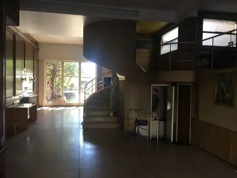 Casa 6 ambientes con 3 baños