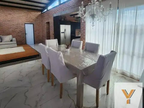 Casa 3 ambientes con 2 baños
