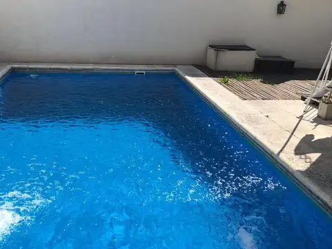 Casa en Venta con 4 cocheras