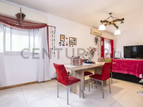 Depto Tipo Casa en Venta de 4 ambientes