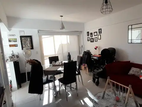 EN VENTA EXCELENTE DEPTO. 2 AMB., MUY BIEN UBICADO A 2 CUADRAS DE EST. DE EL PALOMAR - FICHA 9087