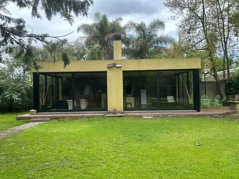 Argentina, Buenos Aires, Ituzaingo, Barrio Parque Leloir