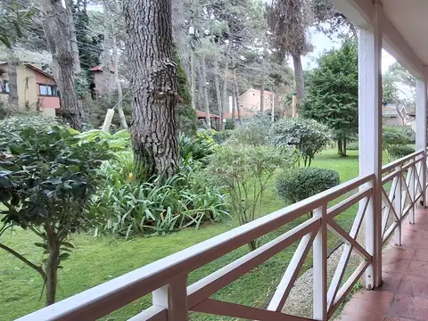 Dpto En Complejo The Residence Calle Las Amapolas 300