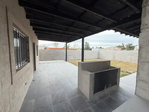 Casa 6 ambientes con 3 baños