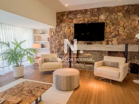 Casa 7 ambientes con 6 baños