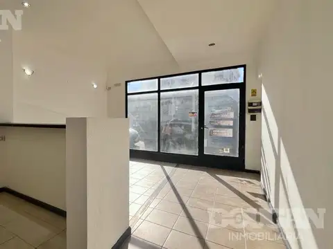 Local en Alquiler - Becerra y Avenida del Sol