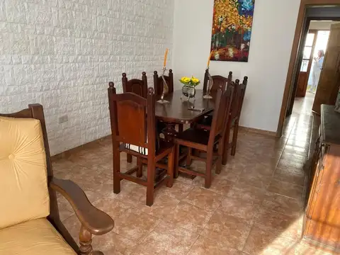 Casa 3 ambientes con 1 baño