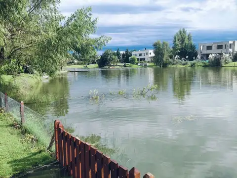 Casa en Alquiler en El Canton - Norte, USD 3.500