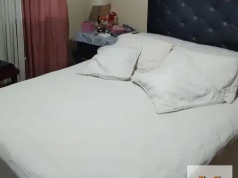 Casa en venta - 1 dormitorio 1 baño - 70mts2 - Sourigues.