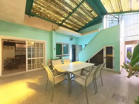 Depto Tipo Casa en Venta de 5 dormitorios