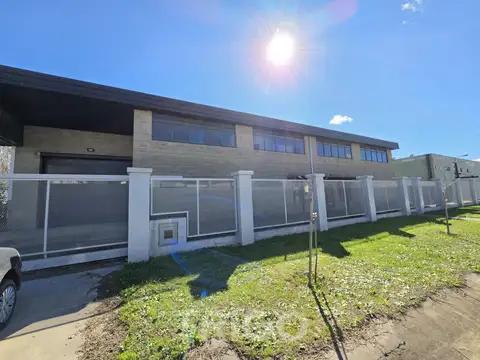Oportunidad. Galpón de 1350m2 en venta y alquiler Polo industrial Ezeiza Zona Sur