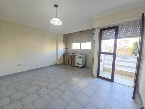 Departamento 2 amb. contrafrente con balcón - Belgrano y Funes