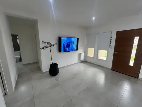 Casa 4 ambientes con 3 baños