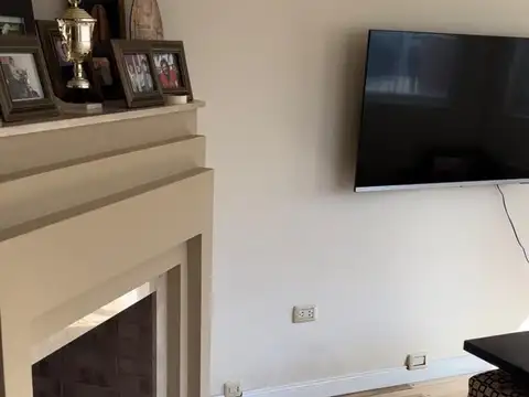 Casa 6 ambientes con 4 baños