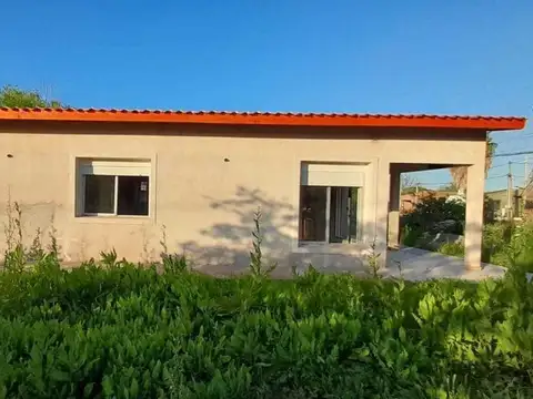 Casa en venta - 3 Dormitorios 1 Baño 1 Cochera - 904Mts2 - Nueva Palmira, Uruguay