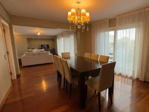 Departamento 5 ambientes con 4 baños