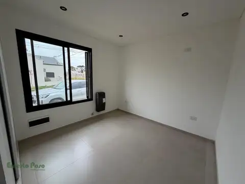 Departamento PH de un dormitorios en venta en Paredes Oeste y Leiva