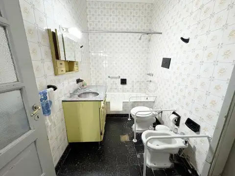 Depto Tipo Casa en Venta 70 años