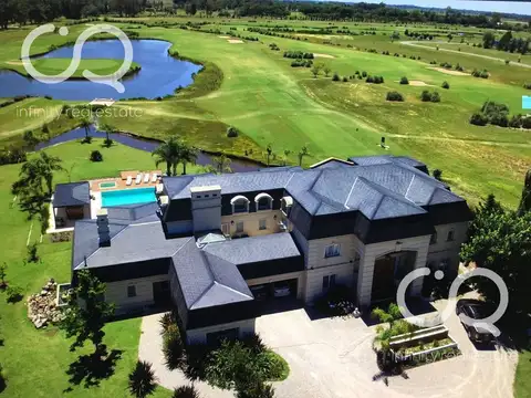 Casa 6 ambientes con 4 baños