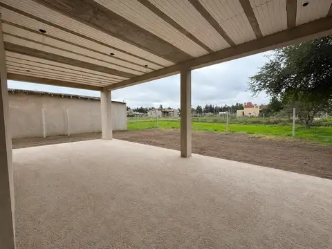 Casa 4 ambientes con 4 baños
