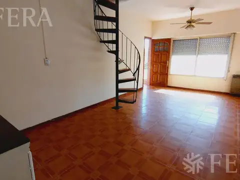 Depto Tipo Casa en Venta de 4 ambientes