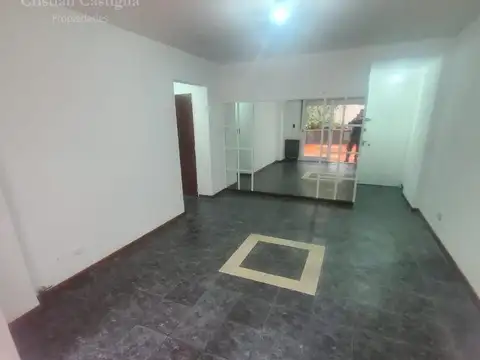 Departamento 2 Ambientes con Patio en Alquiler en Caballito
