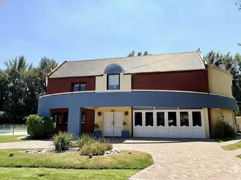 Casa en Venta en Country Club Banco Provincia, USD 580.000