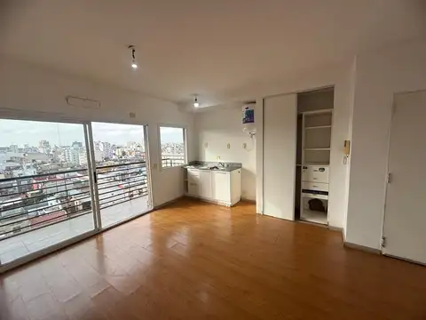 Luminoso y Hermoso Monoambiente c/ Balcón - Zona H. Garrahan