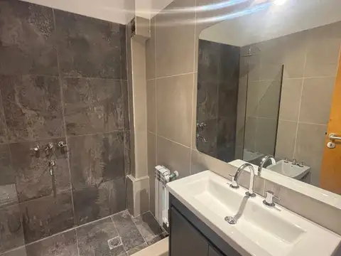 Departamento en Alquiler con 1 cocheras