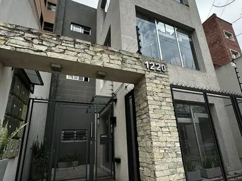 DEPARTAMENTO - AMBIENTE  MEDIO - CON PATIO