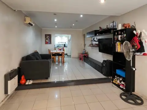 Casa 3 ambientes con 1 baño
