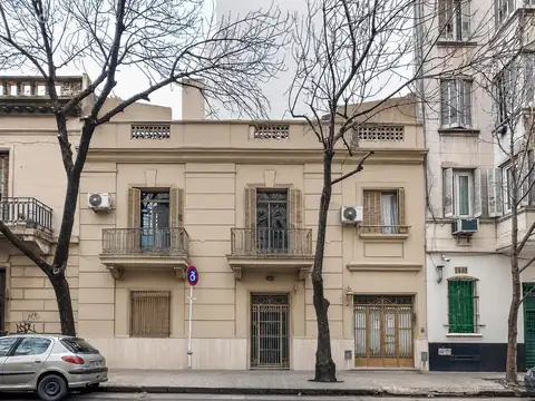 Casa en venta de 6 ambientes en Barracas con  terraza, quincho, parrilla, baulera
