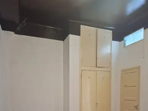 -B-ALQUILER PH 1 ambiente, con patio y cocina independiente – ALMAGRO