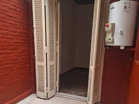 Depto Tipo Casa en Alquiler 50 años