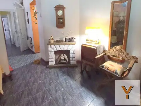 Depto Tipo Casa en Venta de 6 ambientes