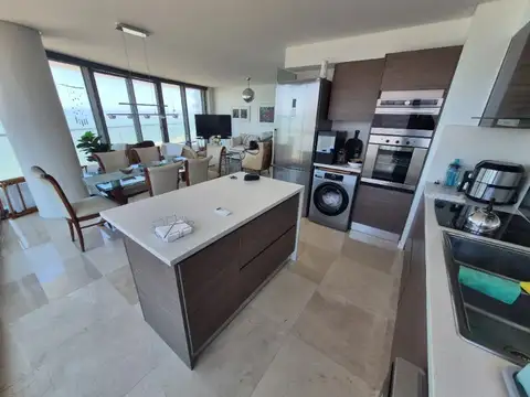 Departamento en Alquiler en Playa Chica, USD 2.700