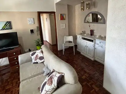 Impecable 4 amb piso alto,