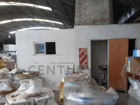Galpón en Venta sobre Av. Presidente Perón