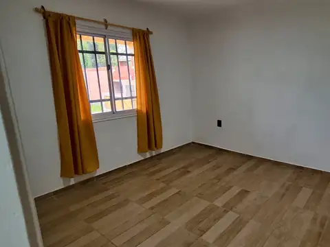Casa 3 ambientes con 2 baños